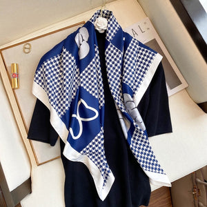 Lady Scarve