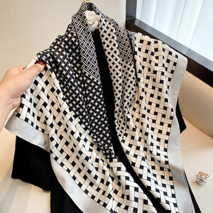 Lady Scarve